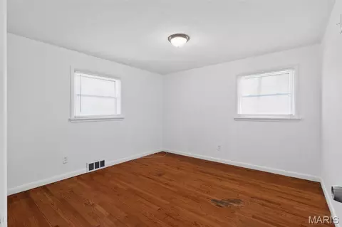 Bedroom - 6801 Knoll Ave, Berkeley, MO 63134 photo 3 of 5