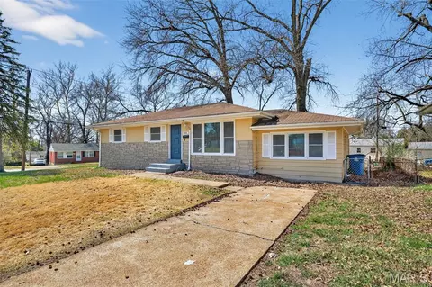 6801 Knoll Ave, Berkeley, MO 63134