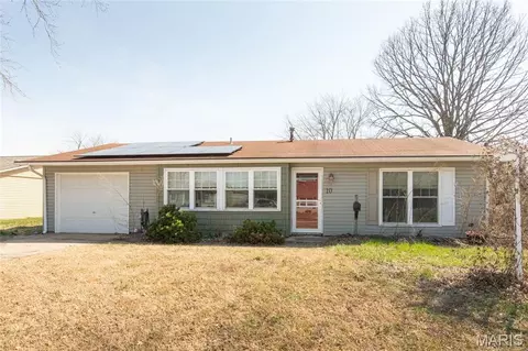 10 Watertown Cir, Granite City, IL 62040