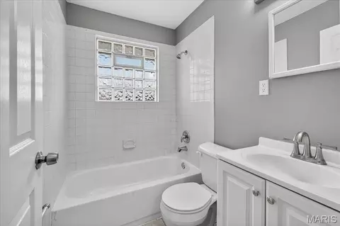 Bath - 3335 Boca Raton Dr, Arnold, MO 63010 photo 1 of 1
