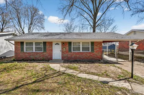 3335 Boca Raton Dr, Arnold, MO 63010