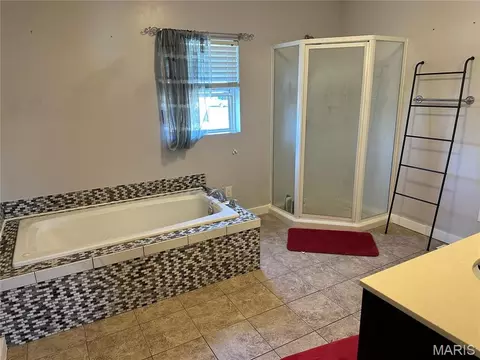 Bath - 505 E Main St, Steeleville, IL 62288 photo 2 of 3