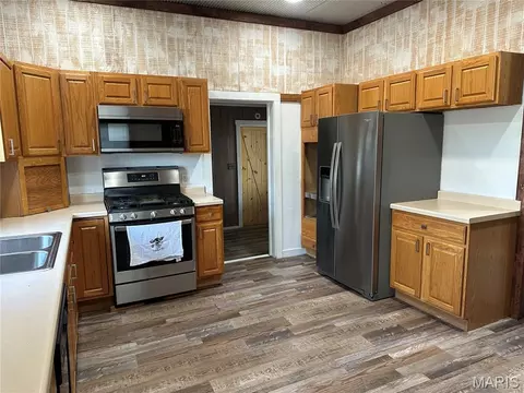 Kitchen - 505 E Main St, Steeleville, IL 62288 photo 2 of 2