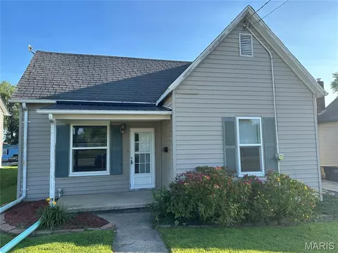 505 E Main St, Steeleville, IL 62288