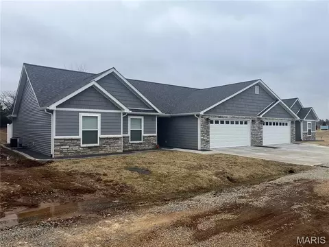 8 Ivy Ln, Fredericktown, MO 63645