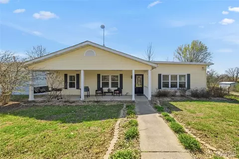 329 Lakeview Rd, Old Monroe, MO 63369