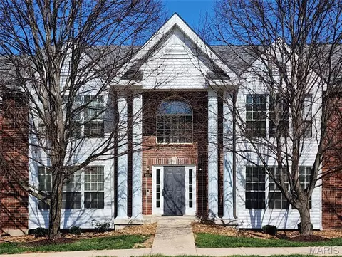 1605 Forest Springs Ln #A, Ballwin, MO 63021