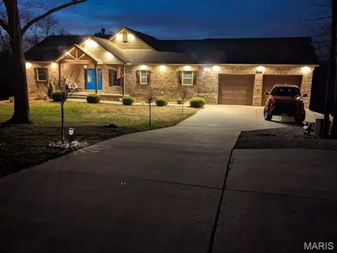5803 Forest Dr, Hillsboro, MO 63050