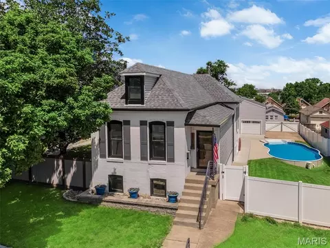 5621 Botanical Ave, Saint Louis, MO 63110