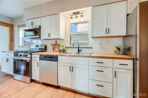 Kitchen - 601 Walnut St, Alhambra, IL 62001 photo 1 of 3