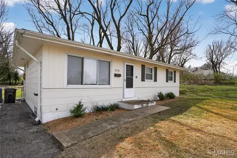 8350 Hill Ave, Saint Louis, MO 63121
