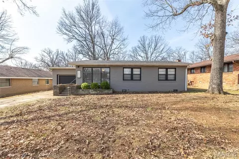 1604 Big Bend Rd, Poplar Bluff, MO 63901