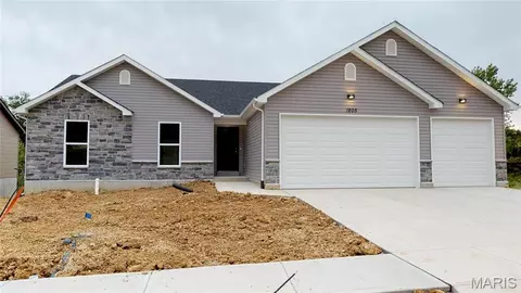722 Blake Dr, Hillsboro, MO 63050