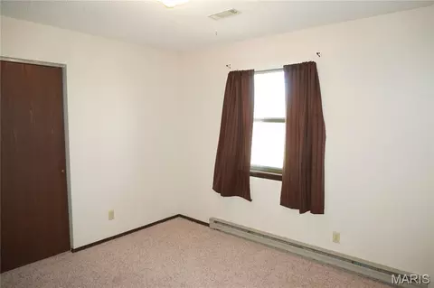 Bedroom - 236 W Vale Dr, Jackson, MO 63755 photo 5 of 6