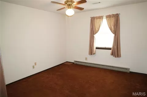 Bedroom - 236 W Vale Dr, Jackson, MO 63755 photo 4 of 6