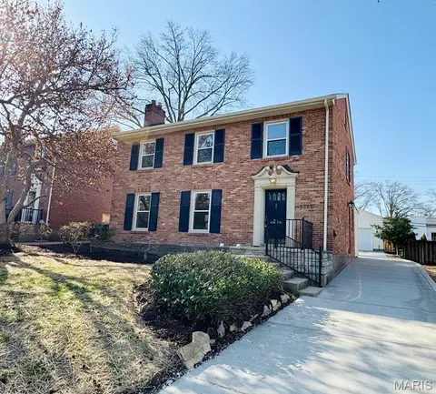 9366 White Ave, Brentwood, MO 63144