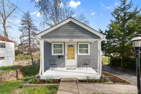 9509 Trescott Ave, Overland, MO 63114