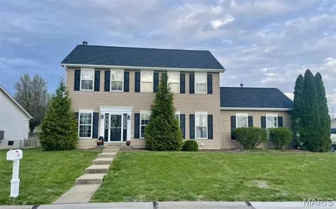 1142 Clydesdale Dr, Saint Charles, MO 63304