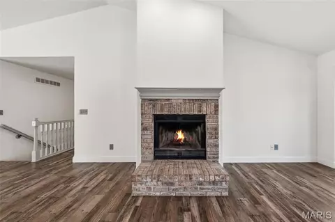 Living - 2255 County Farm Rd, Wright City, MO 63390 photo 5 of 11