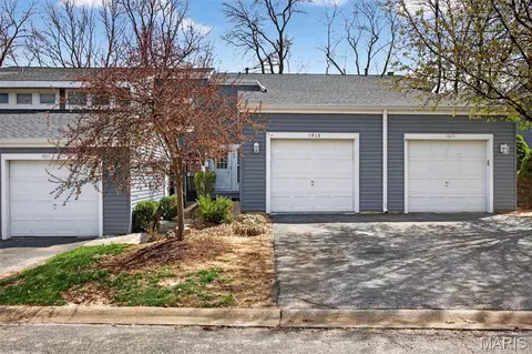 1013 Fairways Dr, Lake Saint Louis, MO 63367