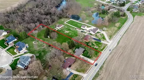 7132 W Main St, Maryville, IL 62062