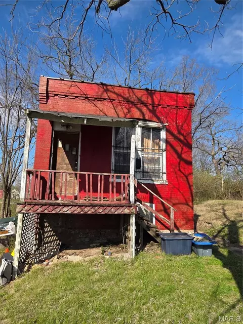 5643 Lotus Ave, Saint Louis, MO 63112