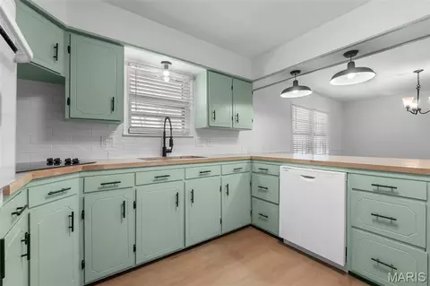 Kitchen - 5569 State Highway 72, Jackson, MO 63755 photo 2 of 3