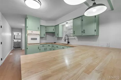 Kitchen - 5569 State Highway 72, Jackson, MO 63755 photo 1 of 3