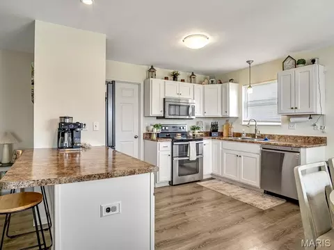 Kitchen - 708 Ward, Waterloo, IL 62298 photo 2 of 3