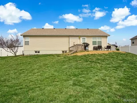 Exterior - 708 Ward, Waterloo, IL 62298 photo 4 of 5