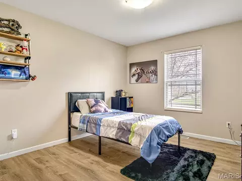 Bedroom - 708 Ward, Waterloo, IL 62298 photo 2 of 4