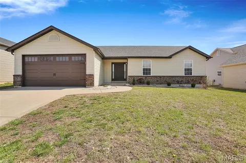 22 Colonial Creek Ct, Wentzville, MO 63385
