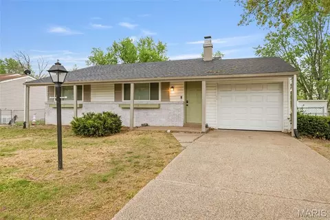 14 Hill Pl, Wentzville, MO 63385
