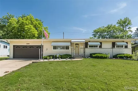 465 Falcon Dr, Florissant, MO 63031