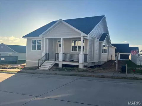 2960 Pine Hill Spur, Cape Girardeau, MO 63701