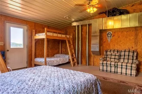 Bedroom - 161 Van Booven Ln, Hermann, MO 65041 photo 2 of 4