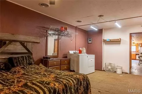 Bedroom - 161 Van Booven Ln, Hermann, MO 65041 photo 4 of 4