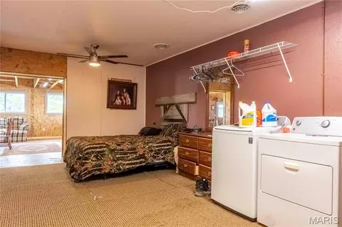 Bedroom - 161 Van Booven Ln, Hermann, MO 65041 photo 3 of 4