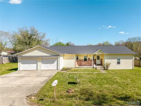 108 Brown St, Marble Hill, MO 63764