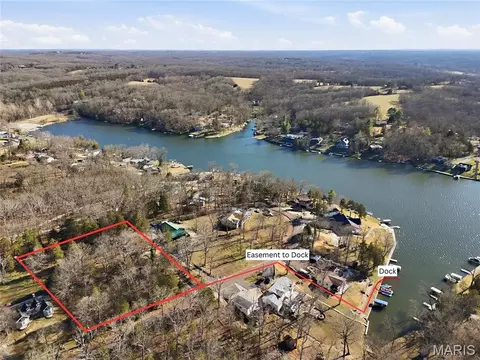 5883 N Lakeshore Dr, Hillsboro, MO 63050