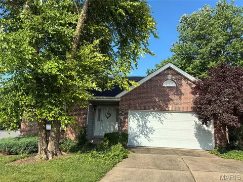 591 Midland Dr, O'fallon, MO 63366