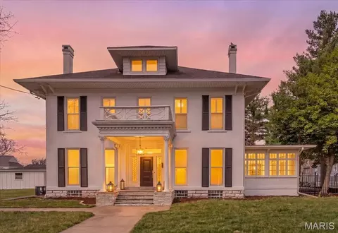 720 Grove St, Alton, IL 62002