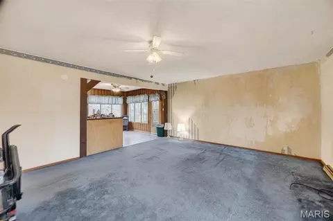 Living - 19536 Echo Rd, Phillipsburg, MO 65722 photo 1 of 3