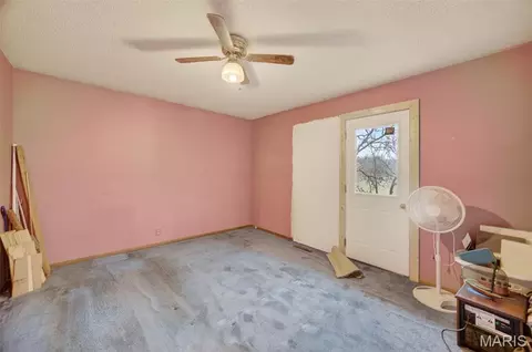 Bedroom - 19536 Echo Rd, Phillipsburg, MO 65722 photo 1 of 6