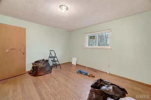 Bedroom - 19536 Echo Rd, Phillipsburg, MO 65722 photo 5 of 6