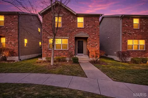 9736 Wilderness Battle Cir, Saint Louis, MO 63123