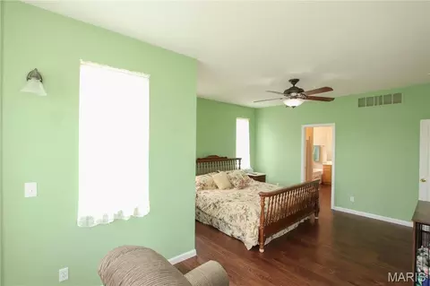 Bedroom - 910 Oak Pass Ln, Sullivan, MO 63080 photo 4 of 4