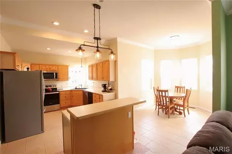 Kitchen - 910 Oak Pass Ln, Sullivan, MO 63080 photo 1 of 5