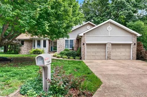 5 Lexington Ln, Washington, MO 63090
