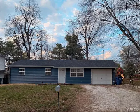 17 Warsen Ave, Wentzville, MO 63385